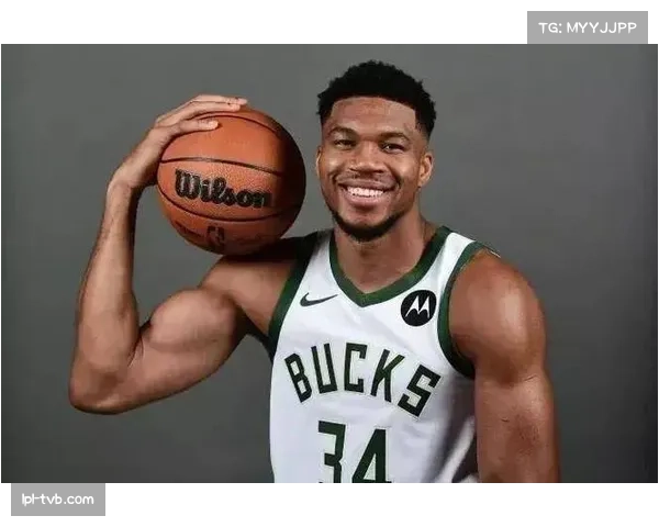 字母哥本赛季场均34.2分领衔雄鹿 高效命中率刷新个人新高 字母哥本赛季场均34.2分领衔雄鹿 高效命中率刷新个人新高