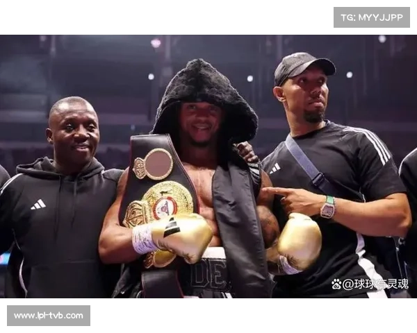 布拉德利预测：本纳维德兹将痛揍甚至KO亚德