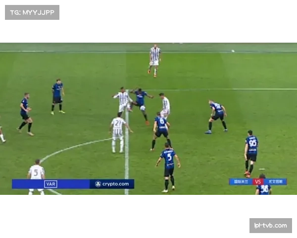 VAR技术在足球应用再引讨论，平衡公平与比赛流畅性