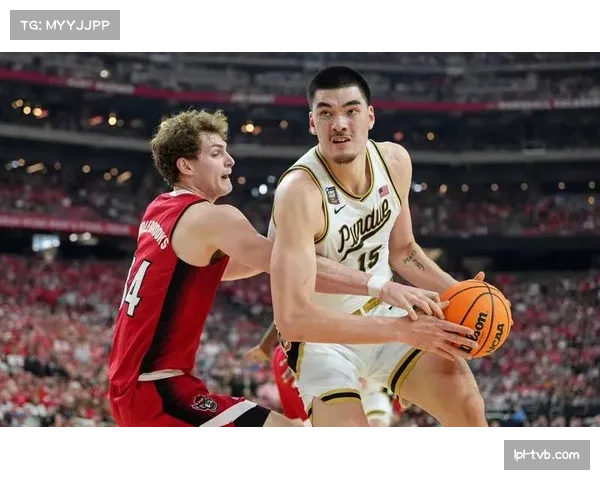 NCAA“疯狂三月”开启,校园篮球热潮席卷全美 NCAA“疯狂三月”开启,校园篮球热潮席卷全美