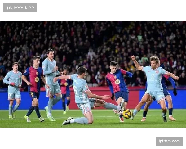 马德里竞技赛前踩场，重点演练针对曼城前场任意球的防守人墙布置